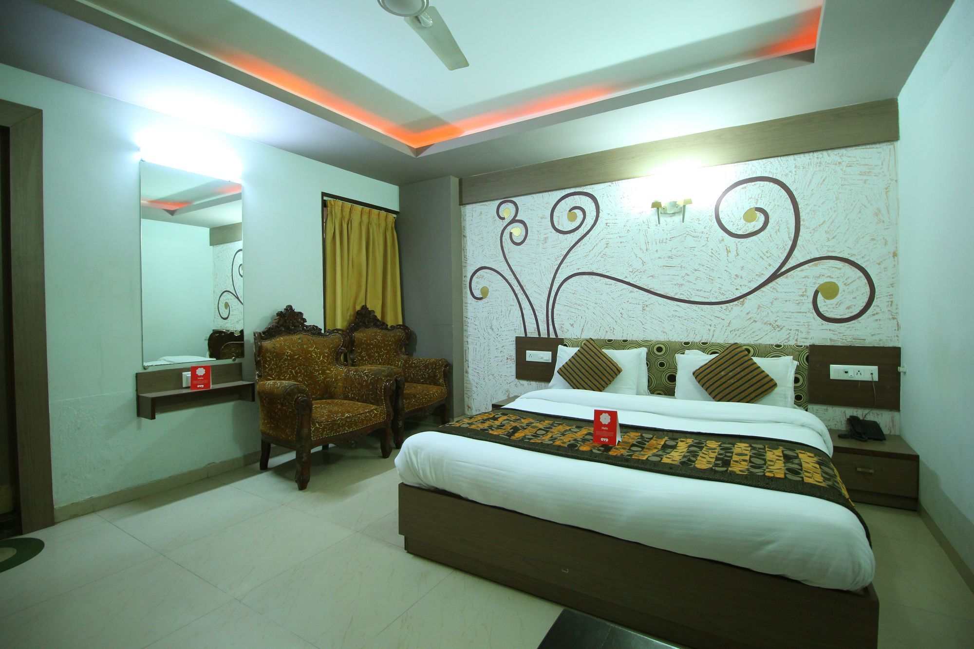 Oyo 4161 Hotel Shailly Inn Ahmedabad Exterior photo