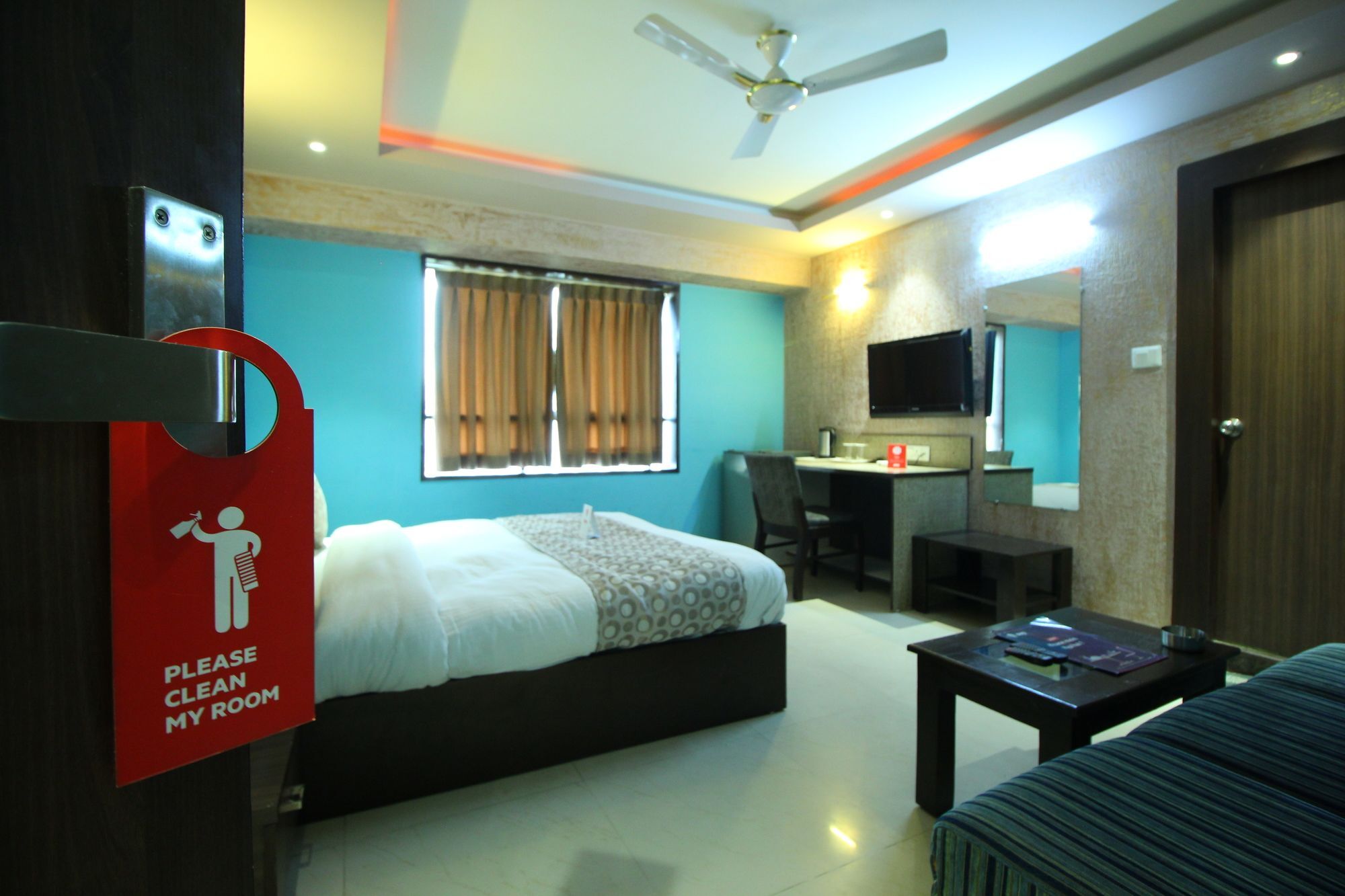 Oyo 4161 Hotel Shailly Inn Ahmedabad Exterior photo